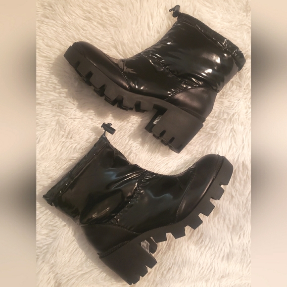 Schutz Joseane Boots in Shiny Black Nylon Size 7B - Picture 15 of 15